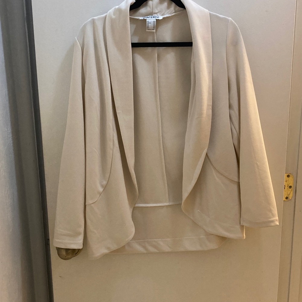Elegant Cream Blazer